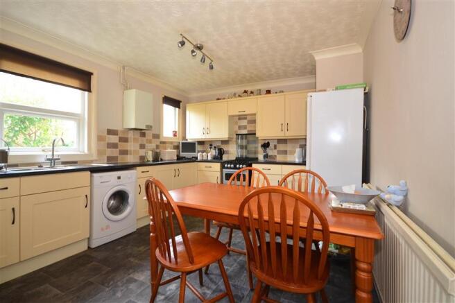 Kitchen/Dining Area
