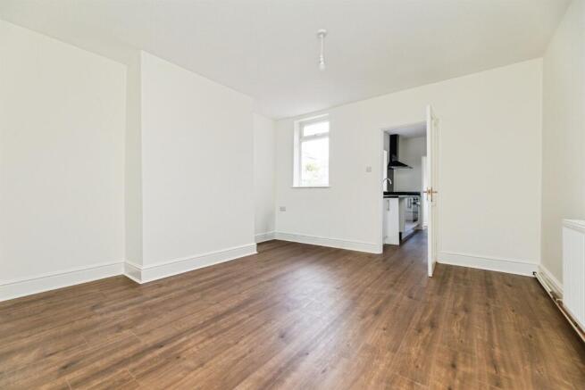 2 bed Semi-Detached for sale Image 7