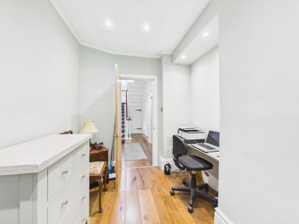 3 bed Terraced for sale Image 7