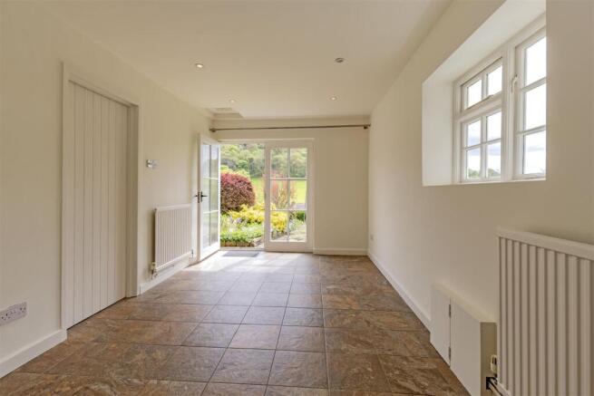 Dining Room-2.jpg