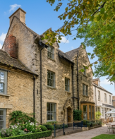 9, Church Green, Witney OX28 4AZ