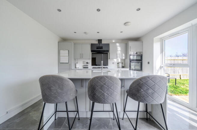 1424100-6-69a975d...