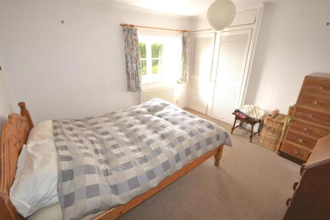 Bedroom a.jpg