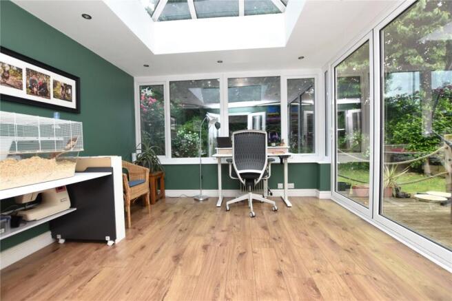 4 bed Detached for sale Image 4