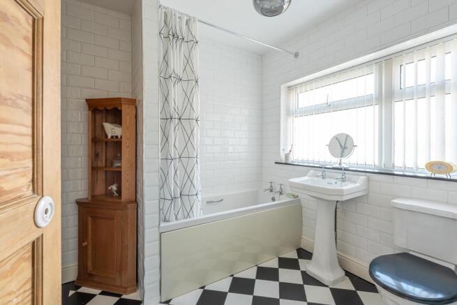 HOUSE BATHROOM