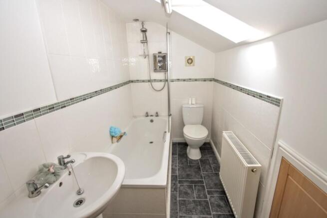BATHROOM/W.C.