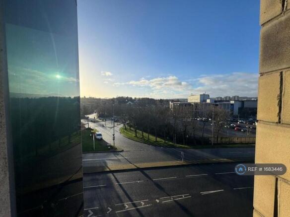 2 bed Flat to rent Image 7