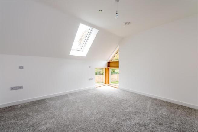 8313405-interior02.jpg