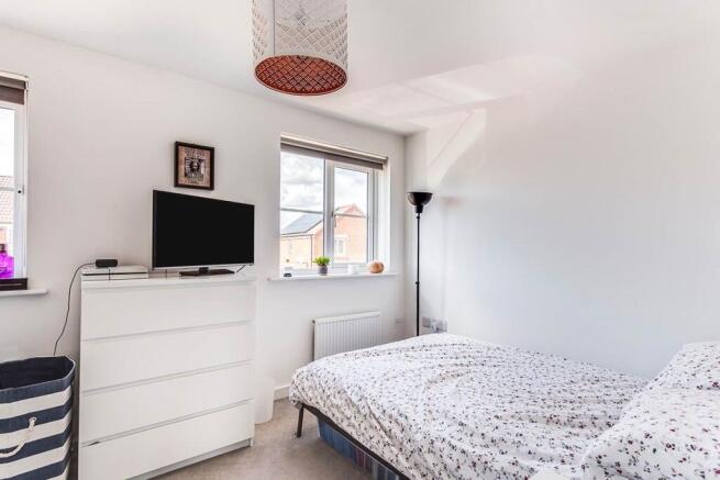 2 bed Terraced to rent Image 4