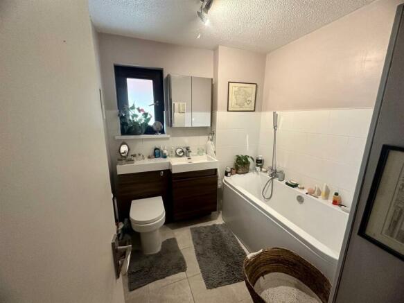 Bathroom.jpg
