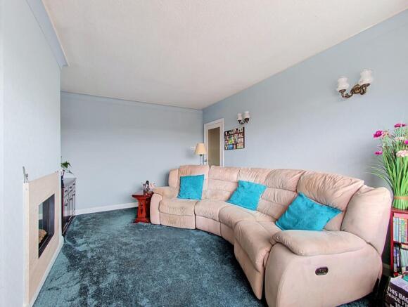 2 bed Semi-Detached Bungalow for sale Image 8