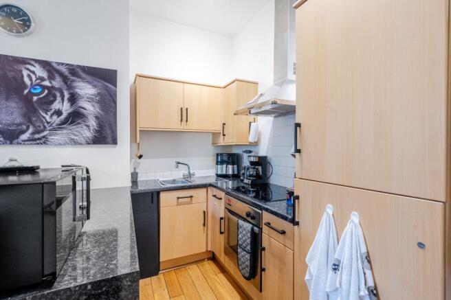 1 bed Flat for sale Image 7