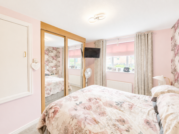 2 bed Semi-Detached for sale Image 8