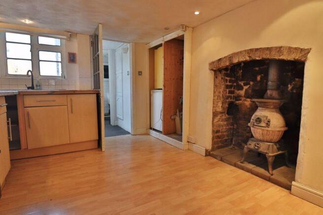 Kitchen/Dining...
