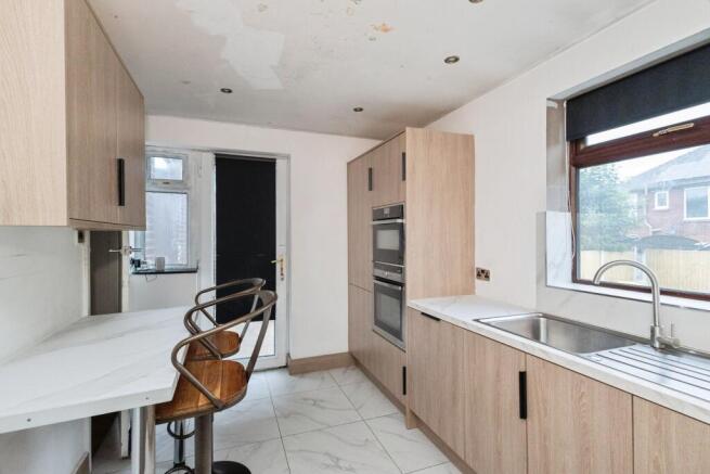3 bed Semi-Detached for sale Image 10