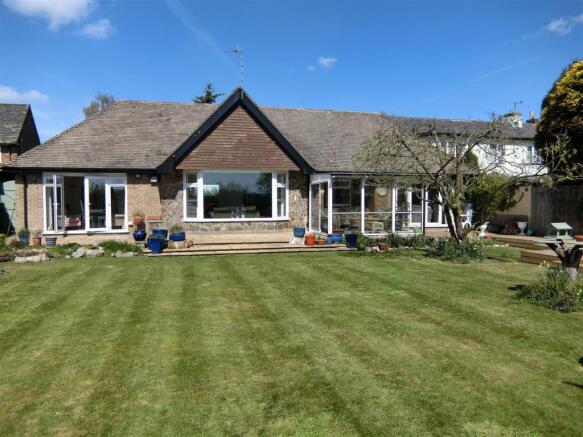 Landscaped Rear Gard