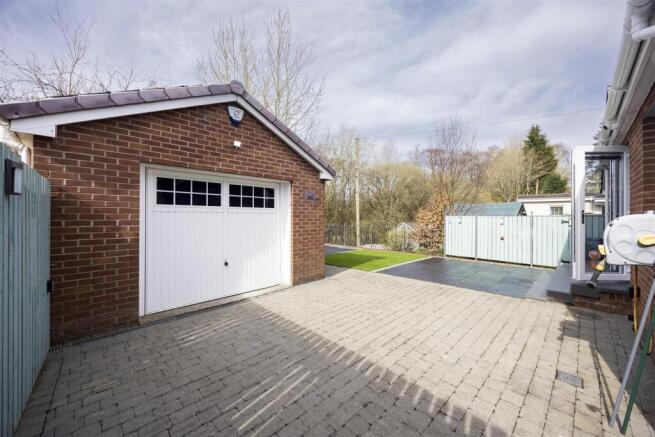 59_LARKFIELD_RD_LENZIE_004.JPG