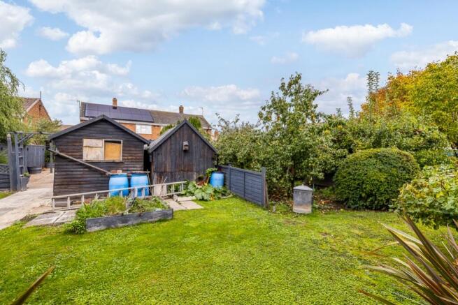 33 Lowgate Avenue (Bicker)-10