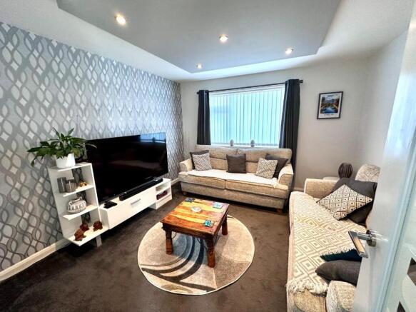 3 bed Terraced for sale Image 4