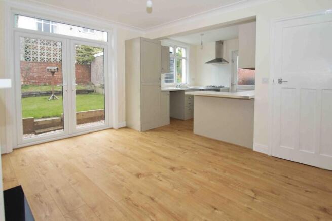 Dining & Kitchen