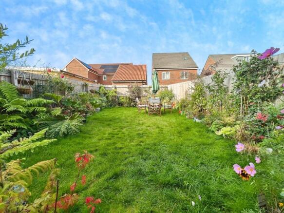 3 bed Semi-Detached for sale Image 4