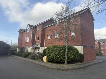 Pipers Lane, Kenilworth * GROUND FLOOR *