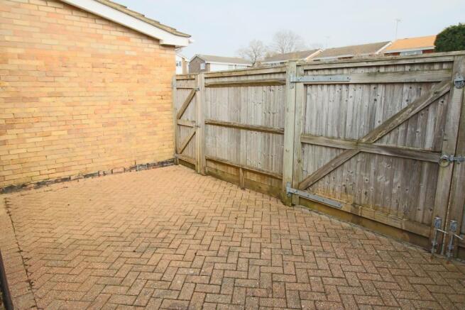 Side paved private area