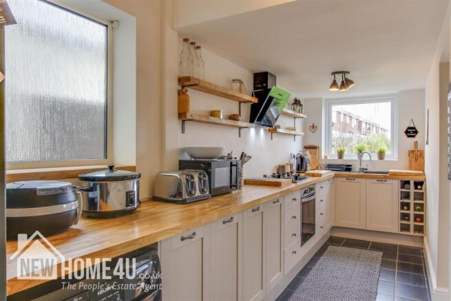 KITCHEN: