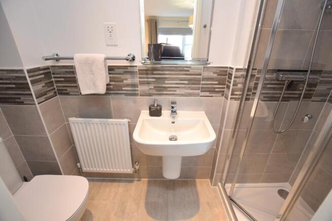 en-suite shower room