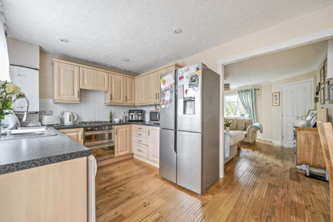 1318338-8-687a26e0bf2e2