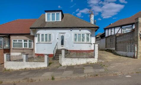 Winston Avenue, London, NW9