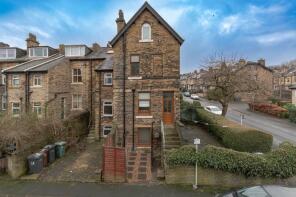 22, Hall Royd, Shipley BD18 3ED