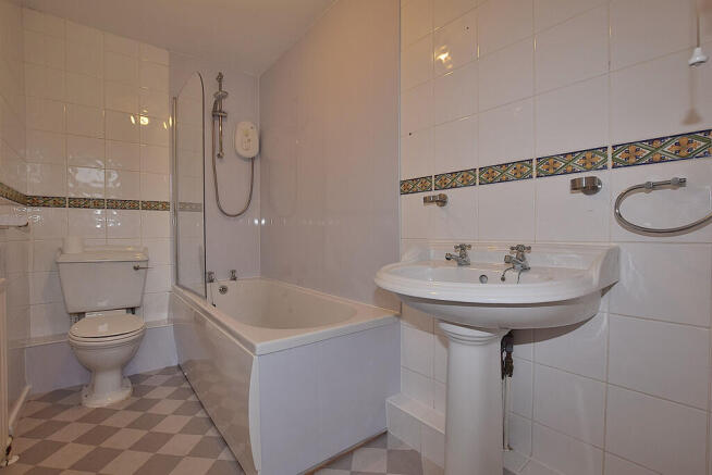 2 bed End of Terrace to rent Image 12