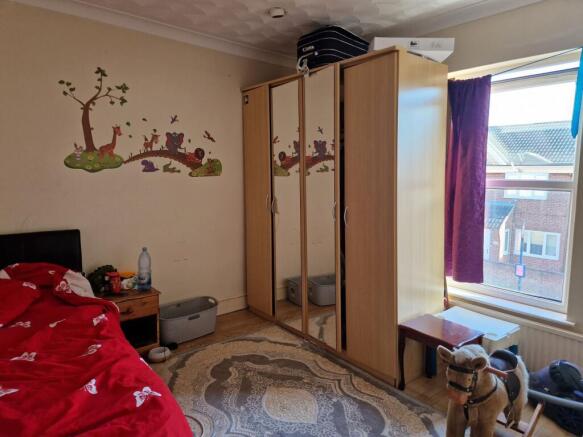 2 bed Terraced for sale Image 7