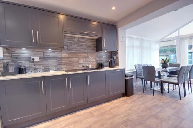 3 bed Semi-Detached for sale Image 6