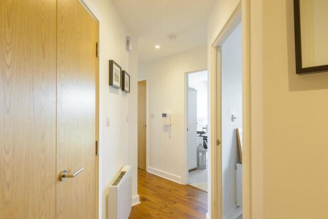 ERAUQSEHT98 - Hallway B.jpg