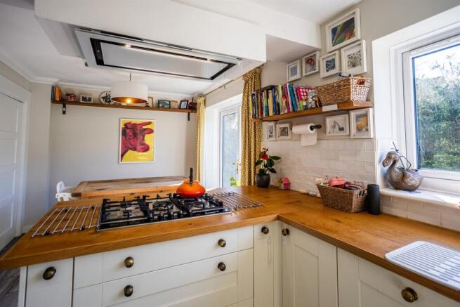 3 bed Detached for sale Image 5