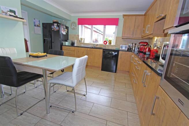 Kitchen/Breakfast