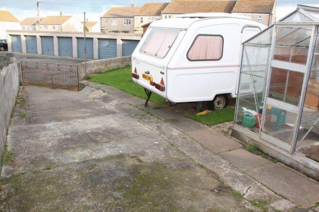 REAR ON-SITE PARKING