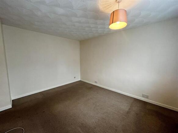 Bedroom 1.jpeg