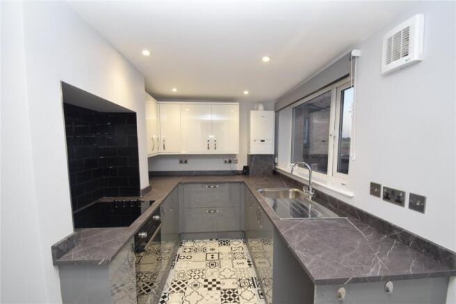 2 bed Terraced for sale Image 5