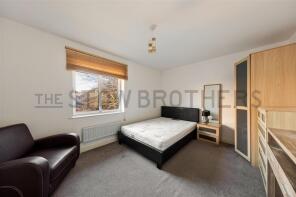 7, Stafford Close, London E17 8NB