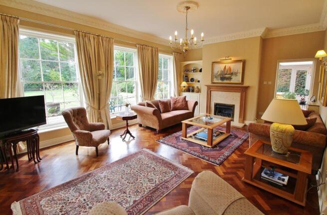 Sitting Room 3.JPG