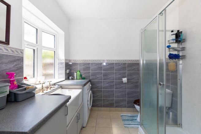 Utility / Shower