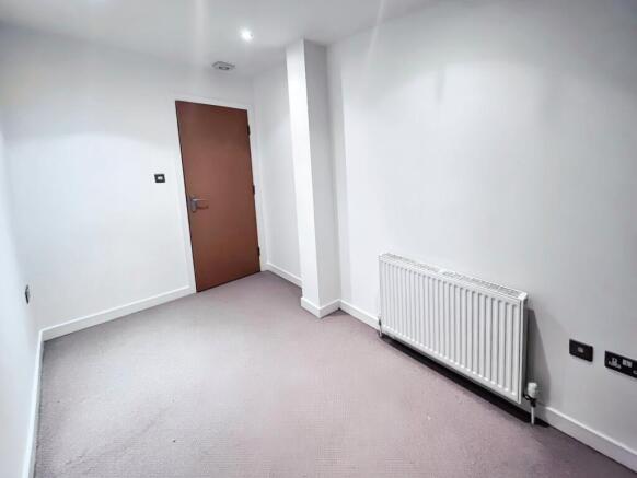 2 bed Apartment for sale Image 6