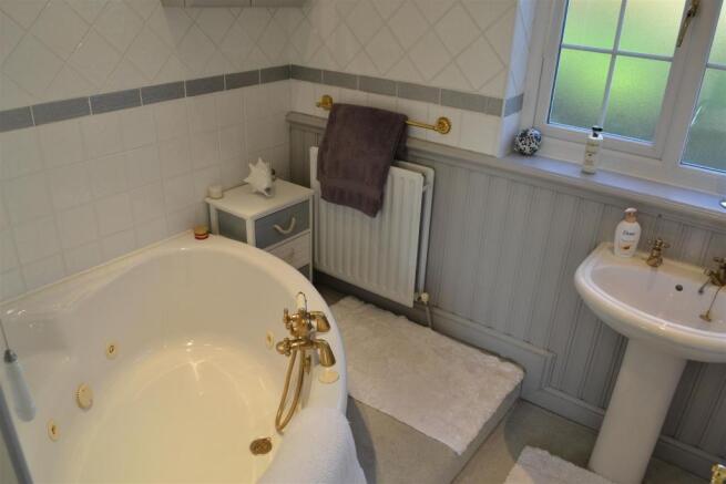 ENSUITE ALT.jpg