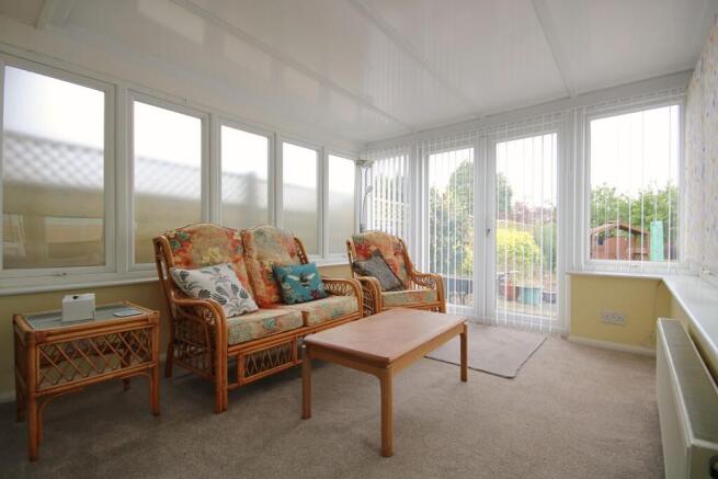 Anglesey Close, Ashford – pohled 5