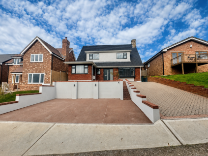 Clovelly Drive, Minster On Sea, Sheerness, ME12 2SF