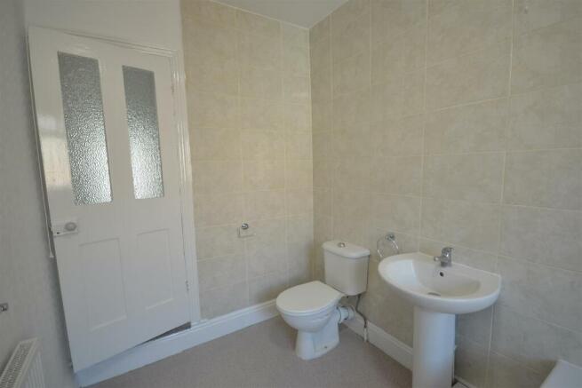 BATHROOM SUITE