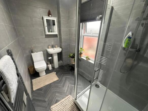 3 bed End of Terrace to rent Image 6